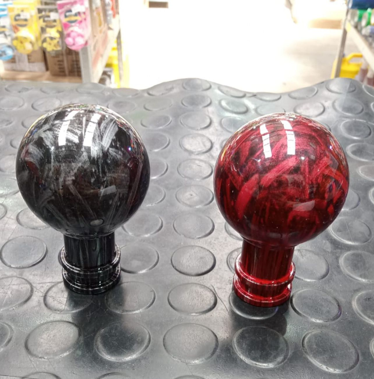 POMOS TIPO CARBONO ROJO Y NEGRO